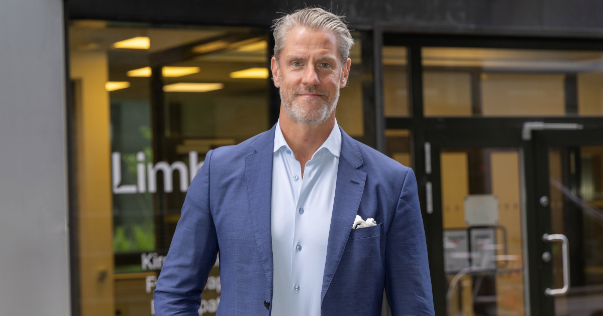 Ryggont plågar sex av tio men många väntar med att söka hjälp